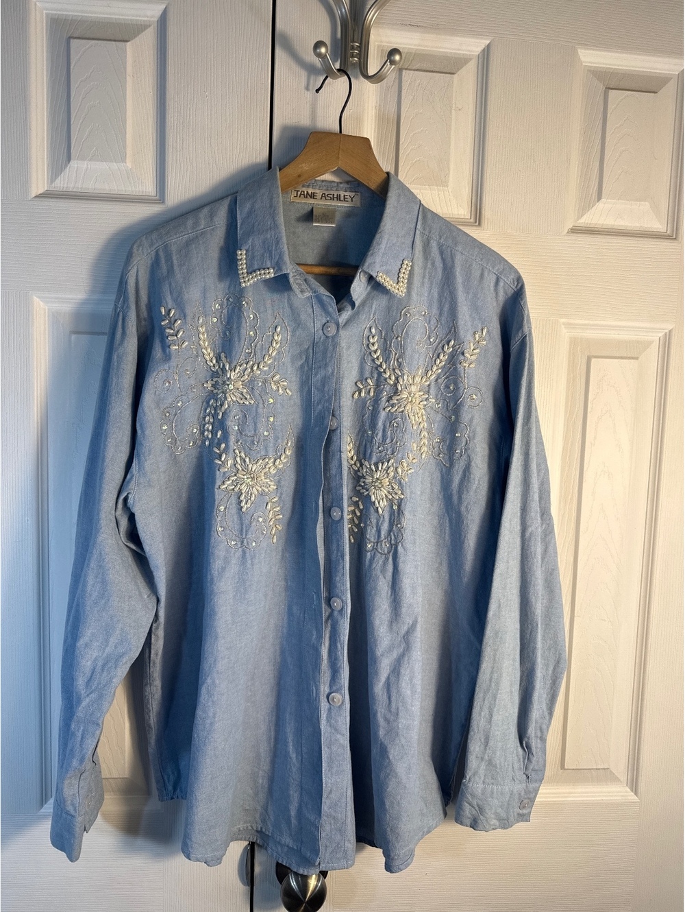 Jane Ashley Light Blue Embroidered Pearl Button-Up Shirt